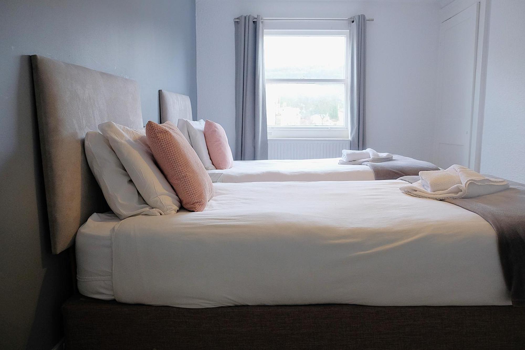 Spacious Georgian 3Bedroom Apartment- 10 Minute Walk To The River Avon, Roman Baths And Bath Abbey Exterior foto